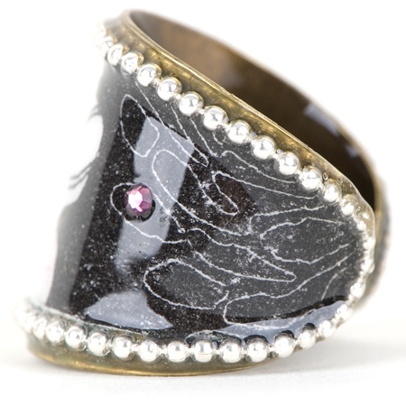 Handgemaakte ring met roze kristal