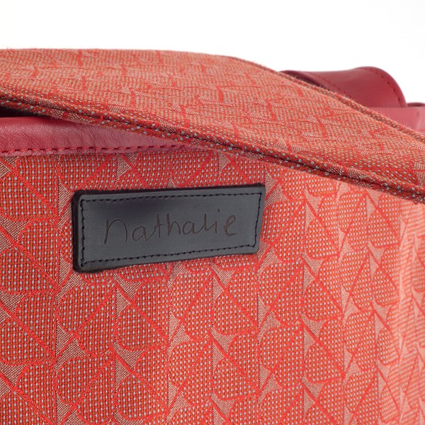 Detail label handtas Design Nathalie Rode Hartjes