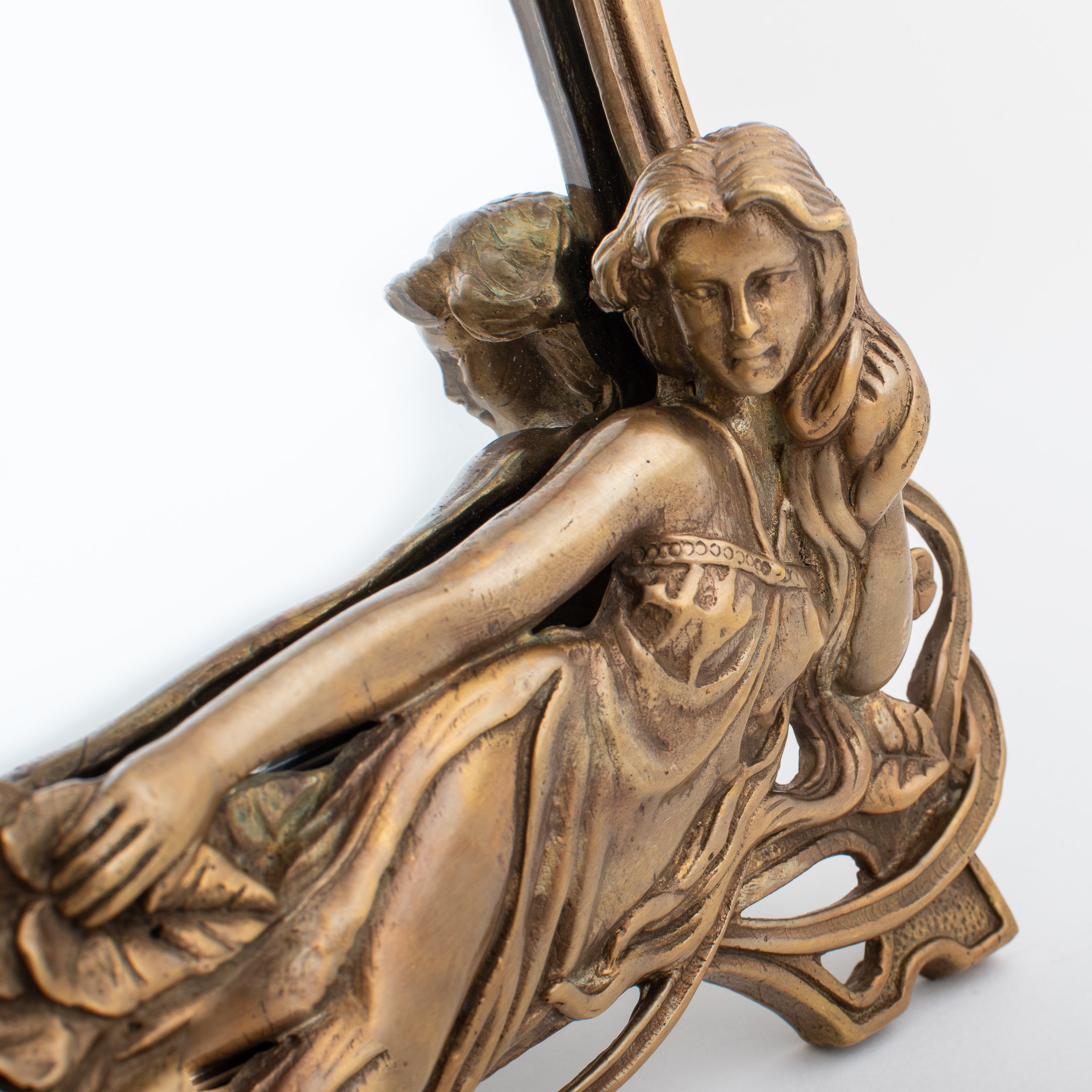 Detail Tafelspiegel Art Nouveau liggende dame