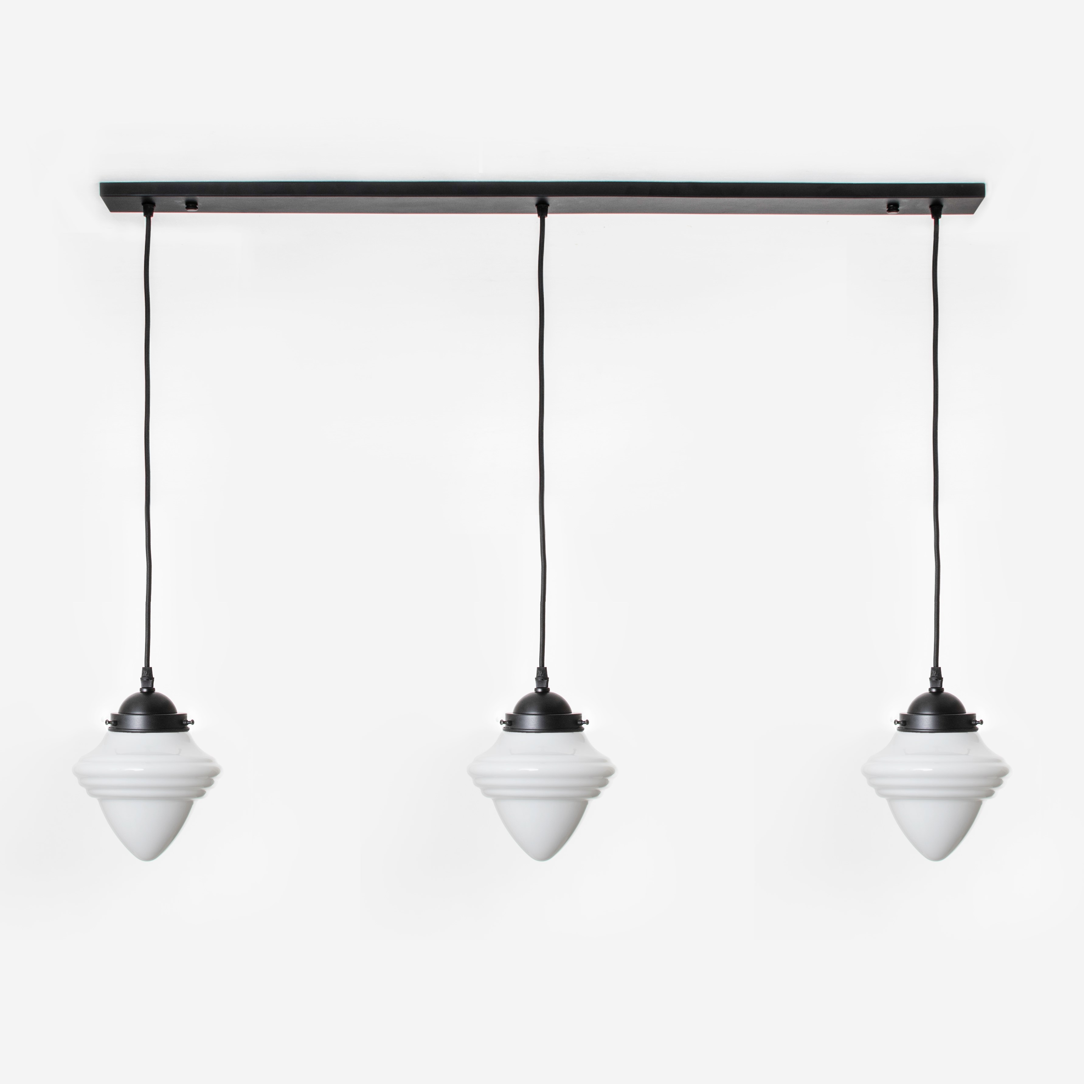 3 x Acorn Small aan plafondbalk Moonlight