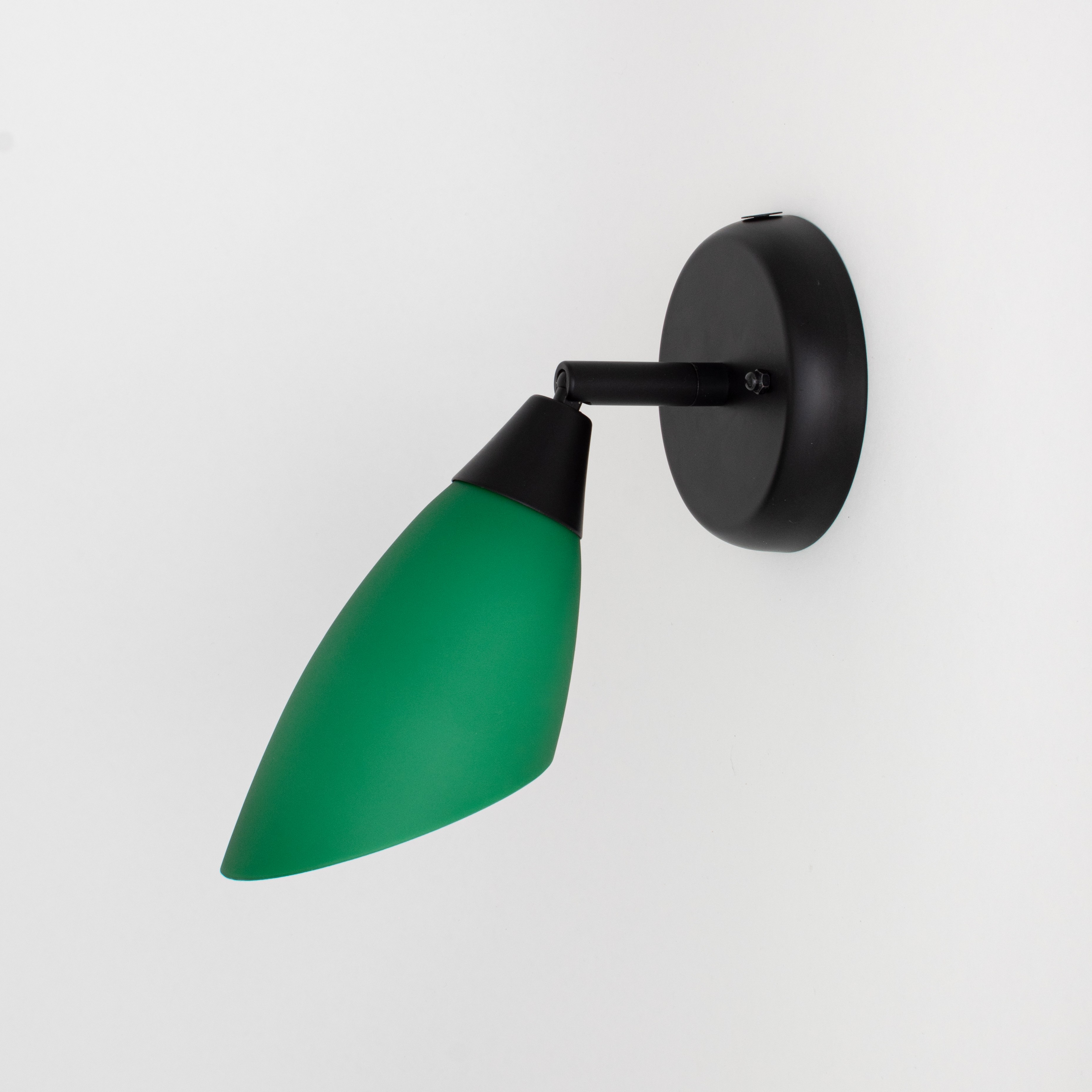 Zwarte Wandspot met scharnier en Groene glaskap