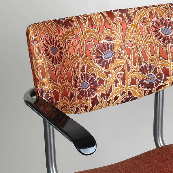 Detail RVS Buisstoel met Armleggers Lalique