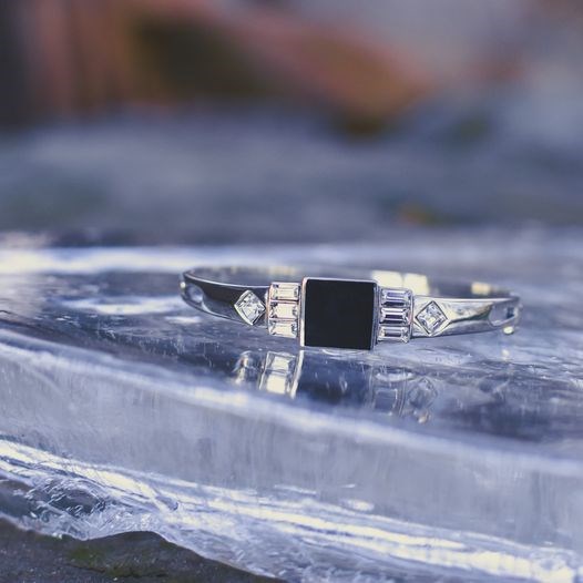 Art Deco Armband Square
