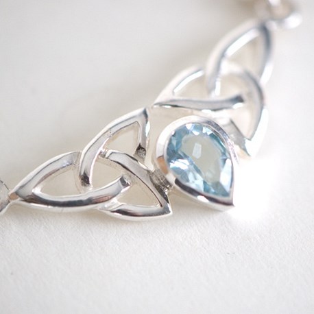 Collier Liefdesknoop Topaas